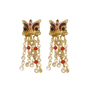 Boucles d'oreilles lion dansant dorées avec zircon et longs pompons de pièces chinoises