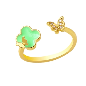Detail von 18K Gold Schmetterling und grünem Kleeblatt Ring mit funkelnden Zirkonien