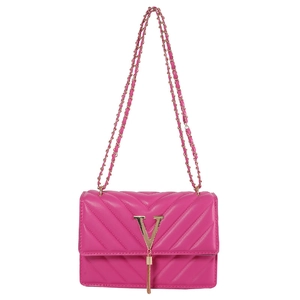 Schicke magentafarbene Stepptasche mit goldenem V-Logo und elegantem Kettenriemen
