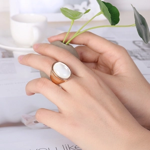 Vintage Rose Gold Stainless Steel Ring With Oval White Mother Of Artificial Pearl Inlay Elegant Brushed Wide Band For Women