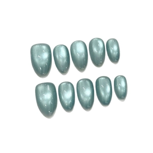 Lot de 10 faux ongles amande avec effet œil de chat bleu menthe et finition nacrée