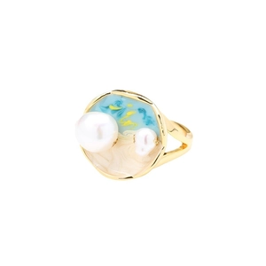 Bague dorée style peinture à l'huile avec émail bleu blanc et perles naturelles fines