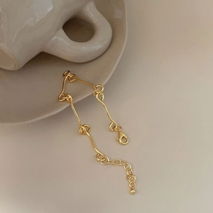 Minimalist 925 sterling silver interlocking wavy gold chain bracelet with lobster clasp