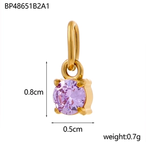 Detail of square lavender zircon pendant in gold setting with size and weight metrics