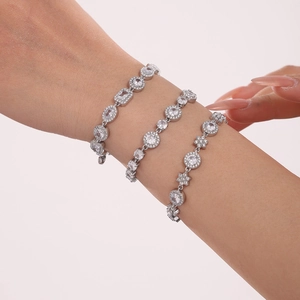 Set di tre bracciali geometrici scintillanti in zircone 5A e acciaio al titanio da donna