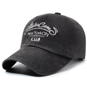 Vintage washed black cotton baseball cap with New York City embroidery for a retro style