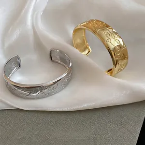 Vintage Relief Open Cuff Bracelet Alloy Gold Silver Floral Scrollwork Adjustable Retro Fashion Jewelry