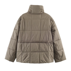 Veste matelassée courte d'hiver chic en kaki foncé avec col montant et ceinture au dos