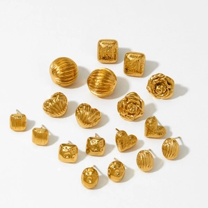 Golden heart and flower stud earrings set in textured stainless steel for women