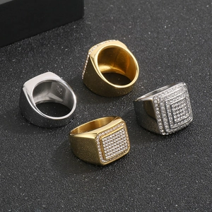 Macro di anelli quadrati hip hop in oro e argento con pietre di cristallo lucide