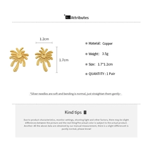 Detailed specs of palm tree earrings in gold-plated copper with silver needles