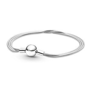 Elegante bracciale a catena serpente multifilo in argento con chiusura tonda lucida