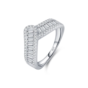 Elegant S925 sterling silver V-shaped ring with emerald cut stones and micro-pave crystals