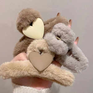 Plush heart hair claw clips in coffee grey and beige faux fur for elegant styling