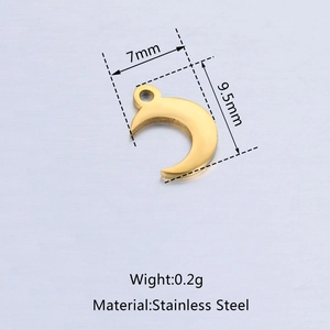 Detail showing 7mm gold stainless steel moon pendant dimensions and 0.2g weight