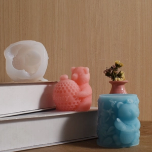 3D bear honey jar silicone candle mold with embossed cylindrical bee patterns for DIY crafts