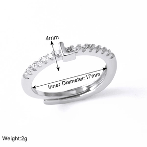 Detailed view of silver letter L ring with dimensions 4mm height and 17mm inner diameter