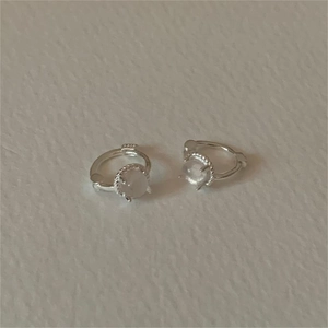 Minimalist S925 sterling silver earrings with round pink stones and twisted rope edges