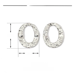 Technical drawing of oval hammered stainless steel pendant showing 18mm height dimension