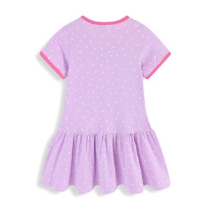 Kurzärmeliges lila Mädchenkleid mit Herzprint und rosa Kontrastbesatz am Saum