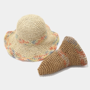 Foldable wide brim straw sun hats for women in beige and brown colors for beach travel