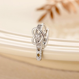 Sparkling silver heart buckle earrings with rhinestones for a sweet and cool aesthetic