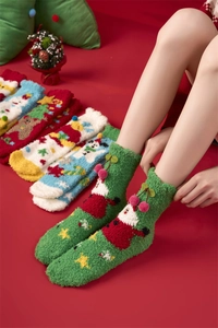 Détails de chaussettes de Noël en polaire corail avec broderie 3D et motifs festifs