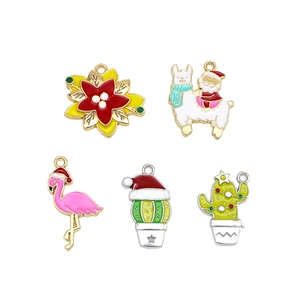 Set of 5 Christmas enamel alloy charms featuring flamingo and cactus in red and green colors