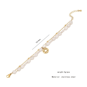 Detail view of pearl flower bracelet with 16+4cm length and stainless steel star pendant