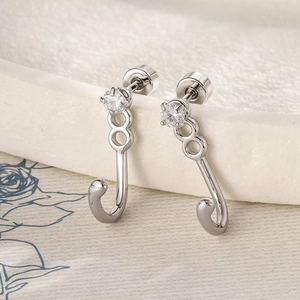 Titanium Steel Cat Tail Cartilage Earring Stud With Clear Zircon Curved Hook Design Screw Back Fashion Body Jewelry For Women