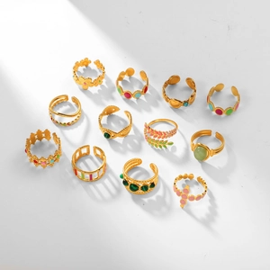 Set di anelli retrò in acciaio inossidabile placcato oro 18k con pietre e smalto
