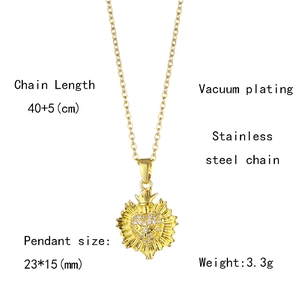Dettagli della collana in acciaio oro 18K con pendente a cuore di 23x15 mm