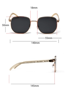 Detailed dimension chart showing square frame sunglasses measurements and gold chain temples