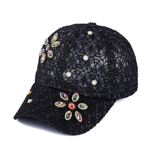 Casquette de baseball en dentelle noire pour femmes avec strass fleurs et perles