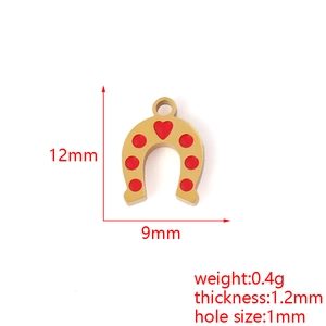 Detail view of horseshoe charm with dimensions 12mm by 9mm in 18K gold plated steel