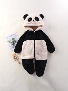 Barboteuse peluche panda pour bébé avec capuche pour rester au chaud l'hiver