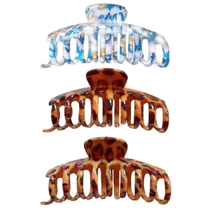 Three-piece hair claw set with blue floral and leopard patterns for long hair
