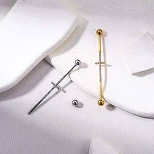 Boucles d'oreilles piercing industriel croix en zircon et acier inoxydable or et argent