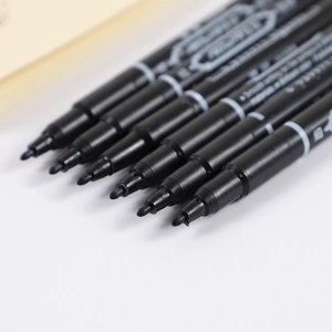 Set of 7 dual-tip black permanent markers for office and art smooth writing pens