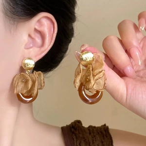 Retro leopard brown flower tassel earrings with golden metal stud and resin ring detail