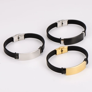 Bracciali in pelle nera e acciaio inossidabile lucido in finiture argento, oro e nero