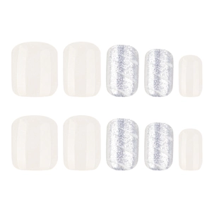 Faux ongles d'orteils carrés courts blanc laiteux avec rayures argentées scintillantes