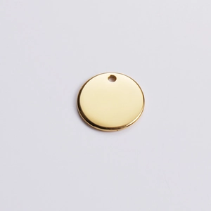 Detailed view of a round 18k gold-plated stainless steel blank tag for jewelry DIY