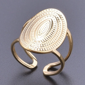 Adjustable golden open ring with vintage oval textured surface and grooved wave design