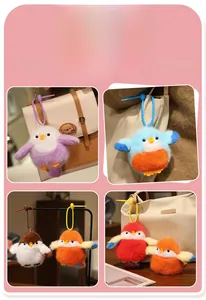 Porte-clés oiseau en peluche mignon avec lanières en silicone sur divers sacs élégants