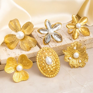 Elegant Flower Petal Open Ring 18K Gold Plated Stainless Steel With Artificial Pearl Waterproof Hypoallergenic For Women