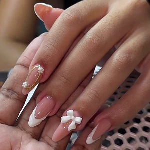 Französische Mandelform Press On Nails Rosa Farbverlauf Mit Erhabener Weißer Schleife Und Blumen Strass Für Frauen Elegante Nägel