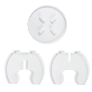 Componenti dettagliati di uno stampo in silicone bianco per sgabelli fai da te su sfondo bianco