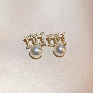 Elegant gold letter D earrings with pearls for women, minimalist luxury stud style