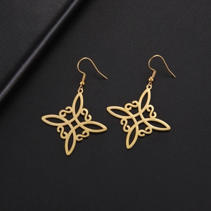 Goldene Keltenknoten-Ohrringe aus Titanstahl mit filigranem hohlem geometrischem Design